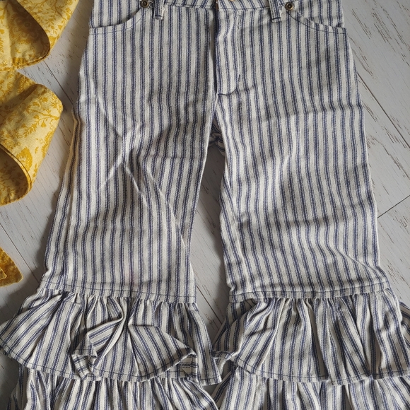 Persnickety double ruffle denim pants with sash - Picture 4 of 8